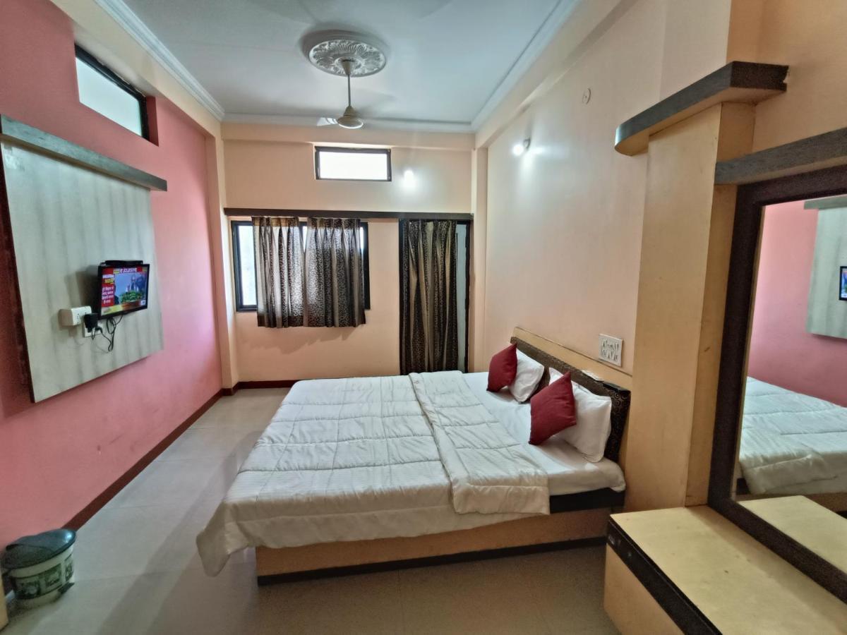 Hotel Chaitanya Maheshwar Ngoại thất bức ảnh