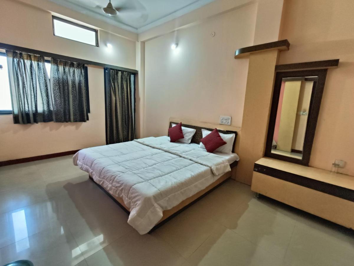 Hotel Chaitanya Maheshwar Ngoại thất bức ảnh